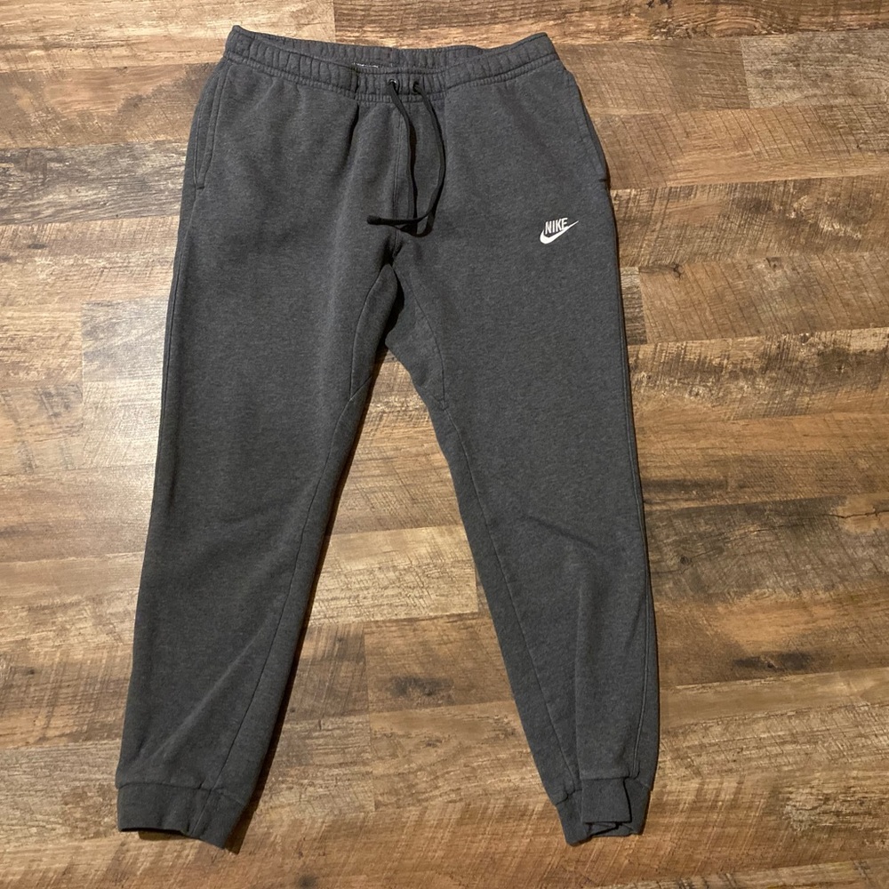 Nike Joggers, Size L